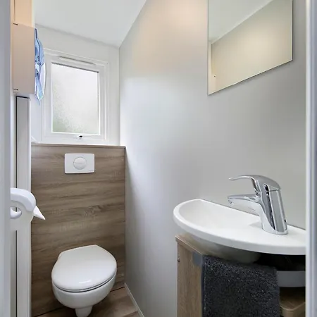 مكان تخييم Knaus Campingpark Luebben Steinkirchen (Brandenburg)